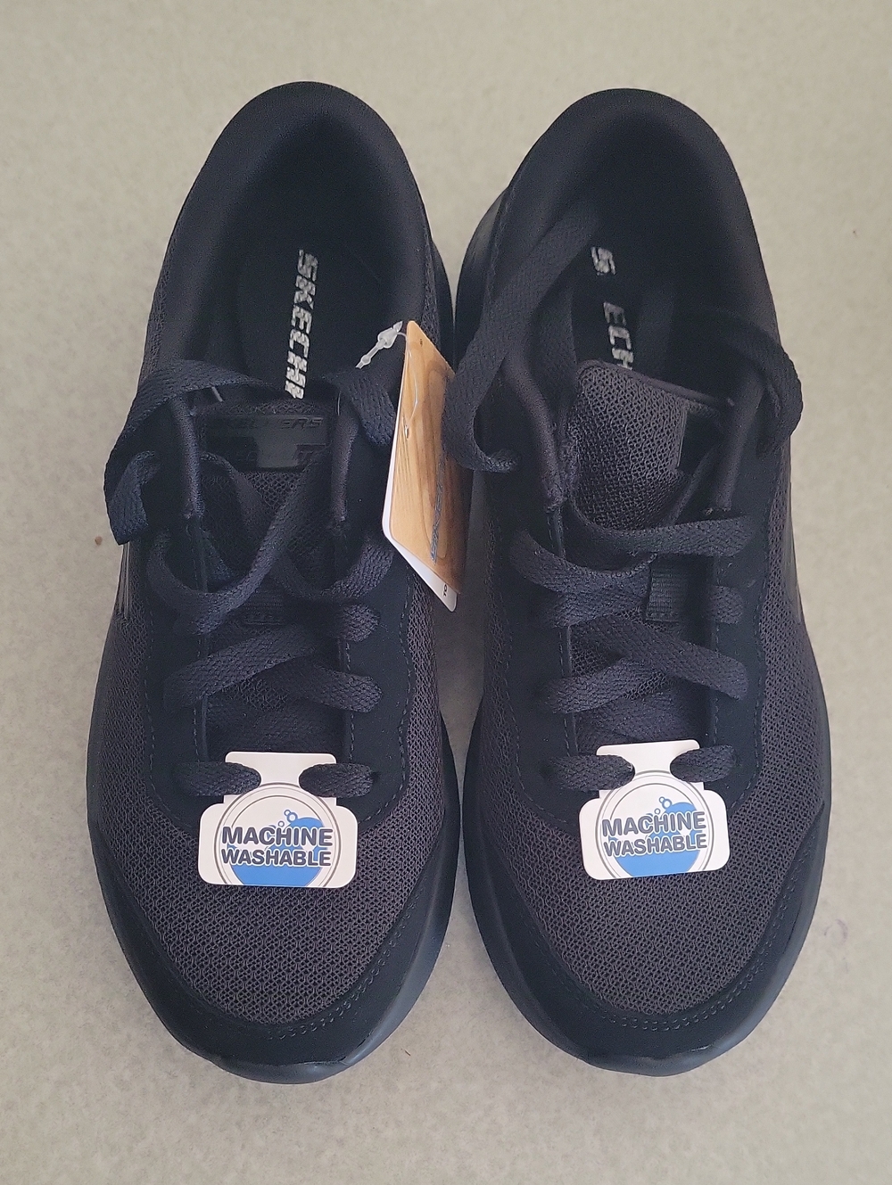 Skechers Boys Black Breathable Mesh Athletic Sneakers. New With Tags